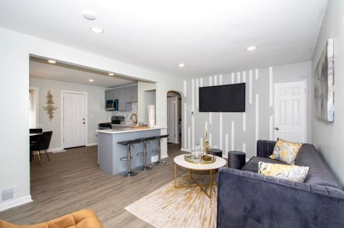 6732 Oakley Ave, Chicago IL  60636-2406 exterior