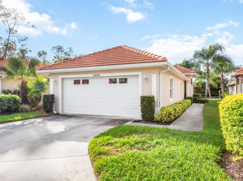 5810 Northridge Dr, Naples, FL 34110-2373