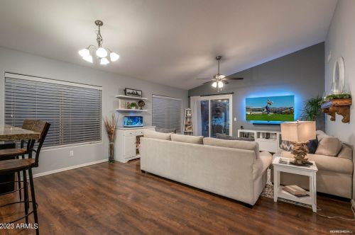 6427 Chisum Trl, Phoenix AZ  85083-1018 exterior