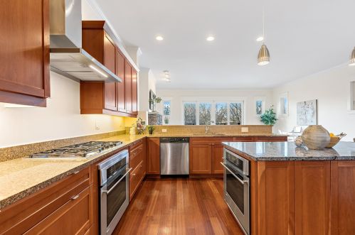 4142 Rockwell St, Chicago IL 60647-5218 exterior