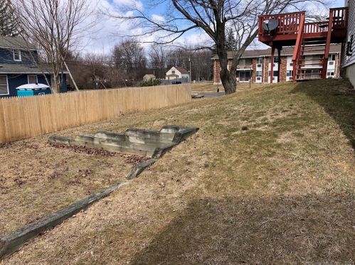 49 2 Ave, Enfield CT exterior