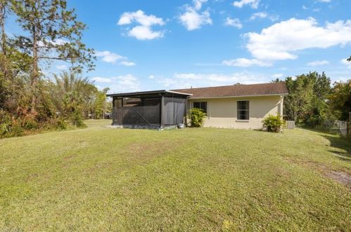 765 8 St, Naples FL 34120-0411 exterior