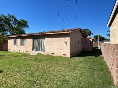 406 Elm Ave, Fullerton CA 92832-2706 exterior