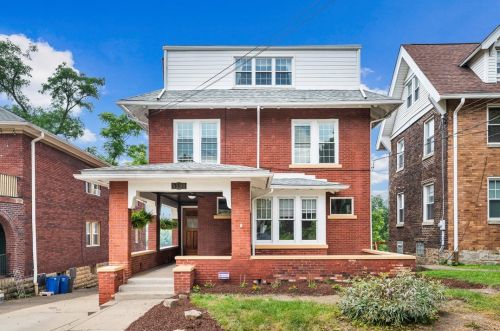 5590 Pocusset St, Pittsburgh, PA 15217-1913