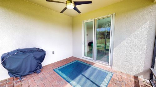 9472 Royal Poinciana Dr, Fort Pierce FL 34987-2513 exterior