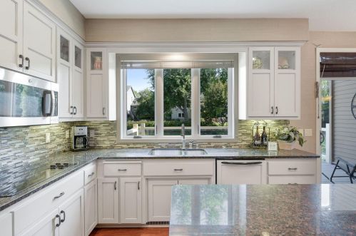 13830 Elkhart Rd, Saint Paul MN 55124-9248 exterior