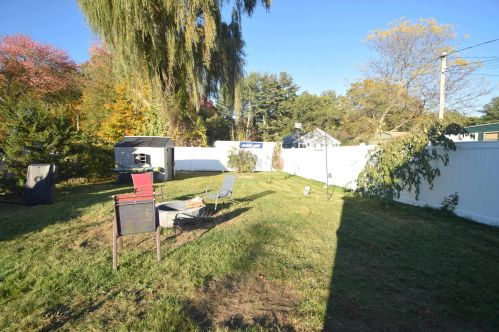 153 Main St, Seabrook NH 03874-4673 exterior