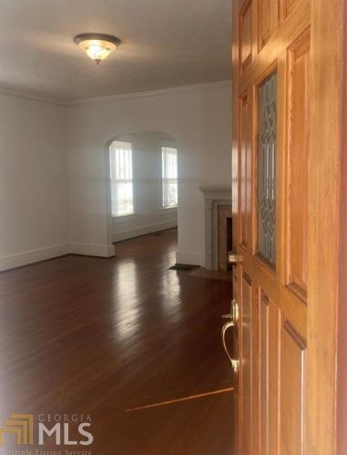 1857 Cambridge Ave, Atlanta GA  30337-1921 exterior