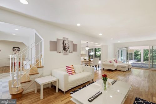 11120 Deborah Dr, Rockville MD  20854-2721 exterior