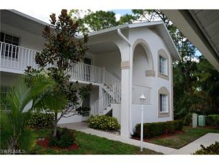 547 Gabriel Cir, Naples, FL 34104-5451