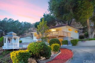 3559 Mission Rd, Fallbrook, CA 92028-9452