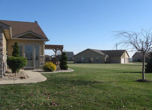 8793 Pierce St, Gary, IN 46410-7342