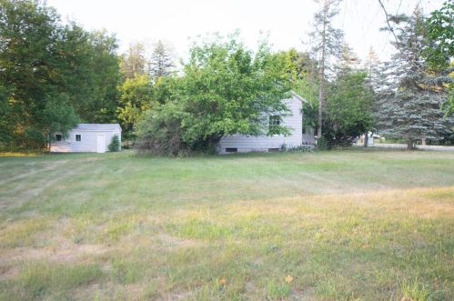 821 Kalamazoo St, Paw Paw MI 49079-1106 exterior