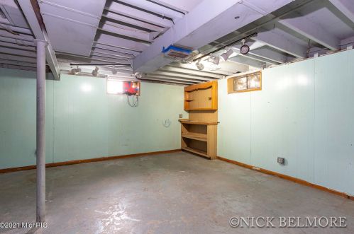 1153 Watson St, Grand Rapids MI 49504-6149 exterior