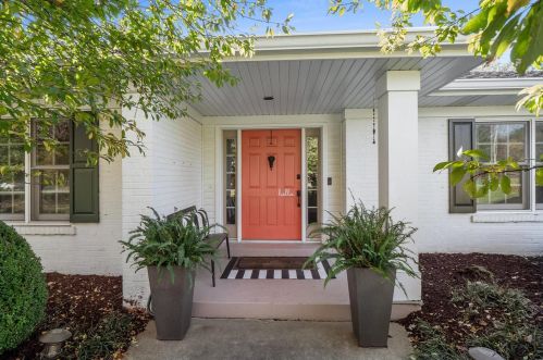 11616 Clayton Rd, Saint Louis, MO 63131-2506