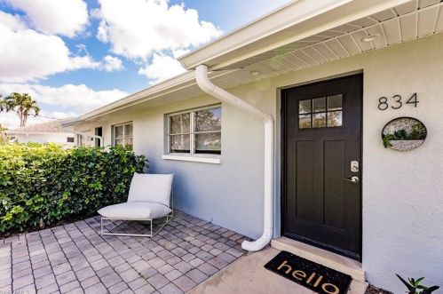 834 99th Ave, Naples, FL 34108-2234