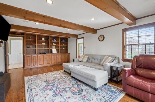 2351 Berkshire Dr, Pittsburgh PA  15241-2445 exterior