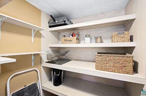 1439 Minnesota Ave, Duluth MN 55802-2429 exterior