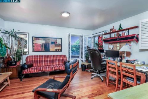 1161 Camelia St, Berkeley CA 94710-1521 exterior