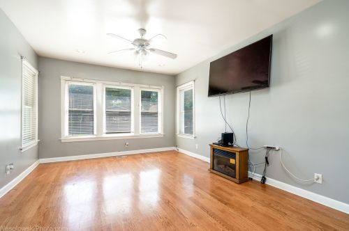 6426 Washtenaw Ave, Chicago IL  60645-5306 exterior