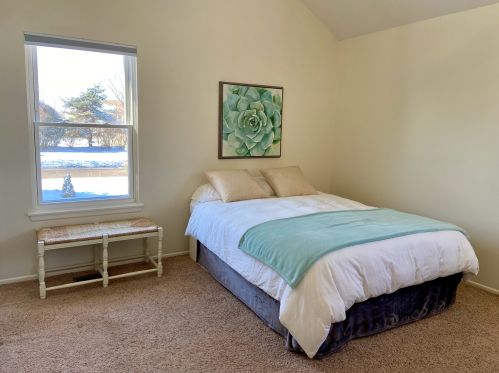 1628 Stockton Ln, Bull Valley IL 60014-2023 exterior