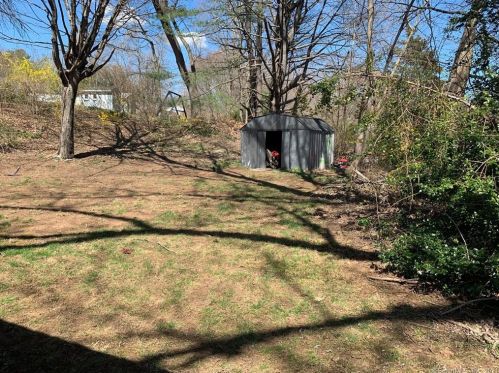 44 Ridgeland Rd, Wallingford CT 06492-2933 exterior