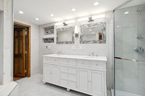 1905 Eldon St, Grand Rapids MI 49525-1549 exterior