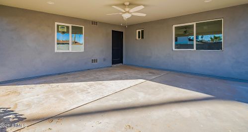 3202 Captain Dreyfus Ave, Phoenix AZ 85032-6706 exterior