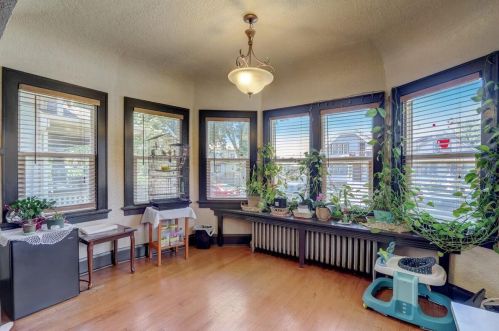 2106 34, Milwaukee WI 53215-2301 exterior