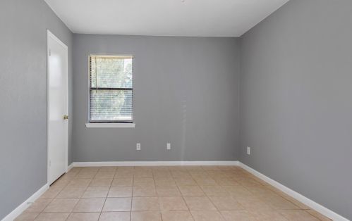 1737 County Hwy 183, Defuniak Springs FL 32433-4359 exterior