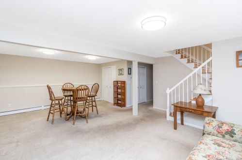 51 Pioneer Dr, Windsor CT exterior