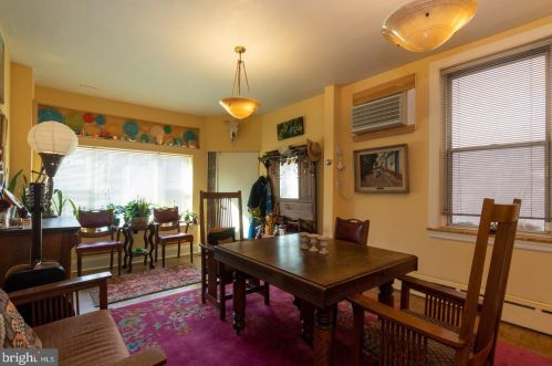 829 Catharine St, Philadelphia PA 19147-2716 exterior