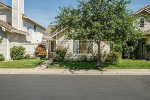 319 Brightstone Cir, Folsom CA  95630-7902 exterior