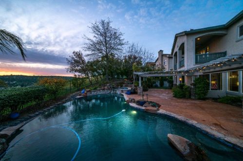 1380 Souza Dr, Folsom CA  95762-7561 exterior