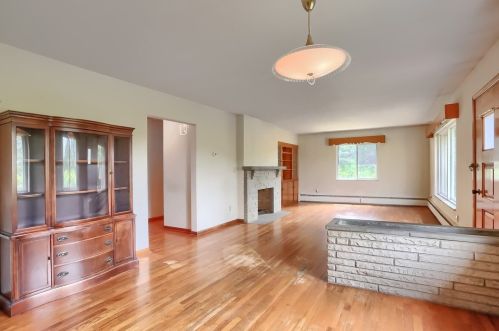 5714 Montour Rd, Gibsonia PA 15044-8113 exterior