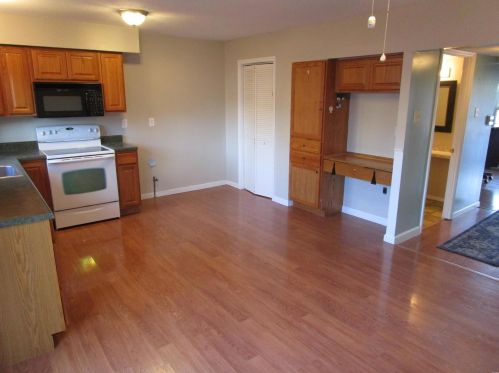 8768 Santa Bella Dr D, Hazelwood MO 63042-2918 exterior