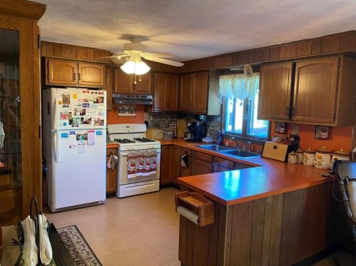 155 Grv St, Providence RI 02909-1105 exterior