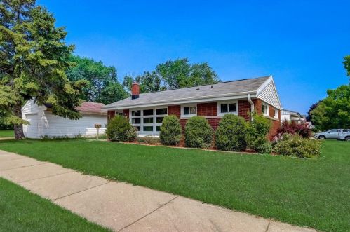 5508 Crawford Ave, Milwaukee, WI 53220-2059