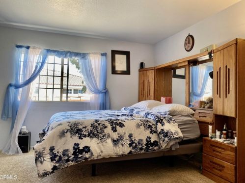 2023 Blackberry Cir, Oxnard CA 93036-9066 exterior