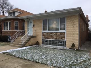 6611 Barry Ave, Chicago IL  60641-5047 exterior