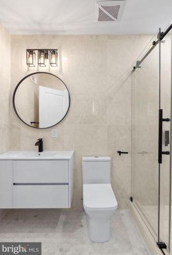 310 Mckean St, Philadelphia PA  19148-2630 exterior