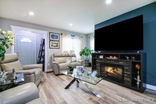 2833 Highgate Ave, Wyoming MI 49509-2957 exterior