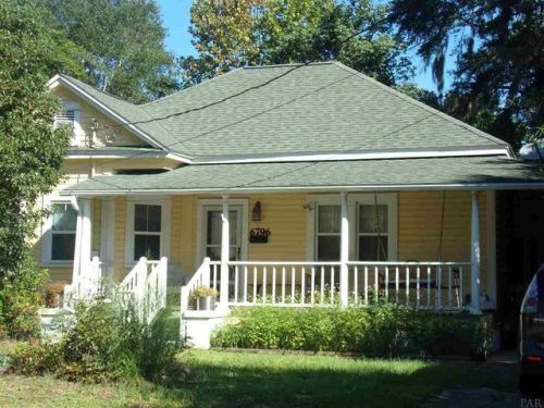 6796 Park Ave, Milton, FL 32570-4884