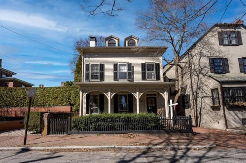 22 Cushing St, Providence RI 02906-2228 exterior