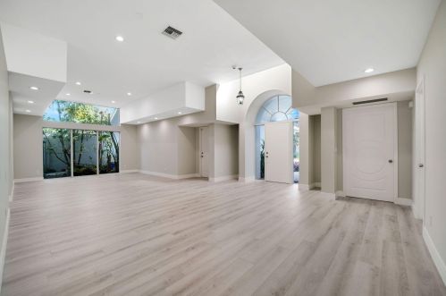 3997 5 Ave, Boca Raton FL 33432-6073 exterior