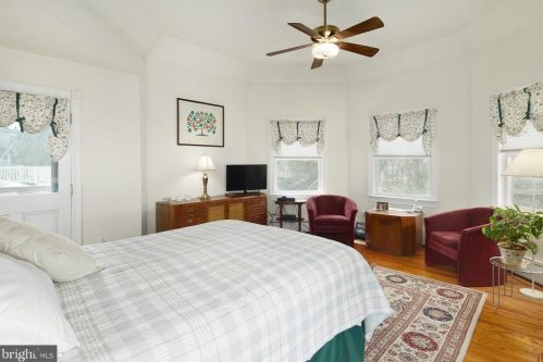 44 Linden Ave, Tavistock NJ 08033-2542 exterior