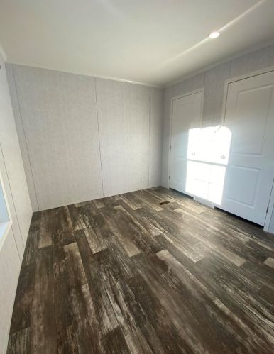 29 Hazel Dr, Concord NH 03301-3426 exterior