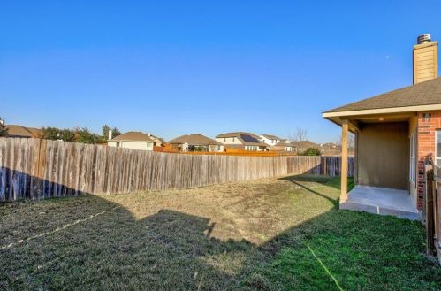 11000 Boundless Vly Dr, Austin TX 78754 exterior