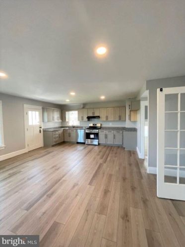 109 Elm Ave, Hanover PA 17331-1906 exterior