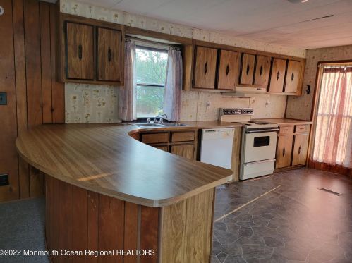 80 Alissa Ter, Jackson Twp, NJ 08527-3117